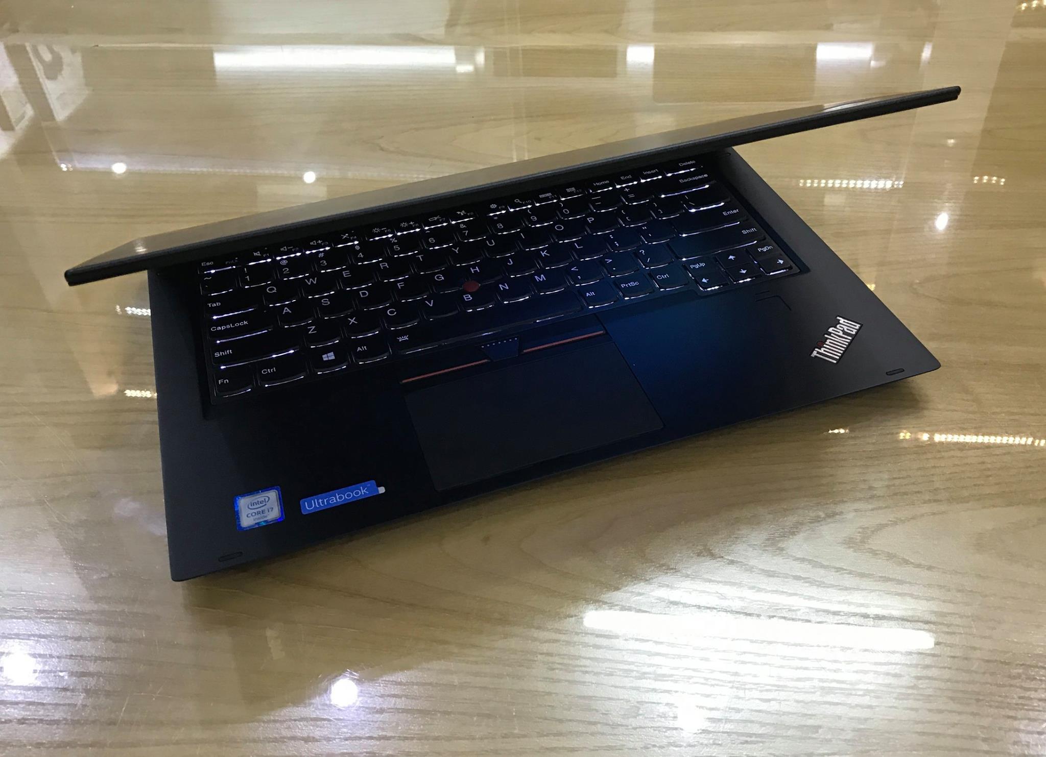 Lenovo ThinkPad X1 Yoga-8.jpg